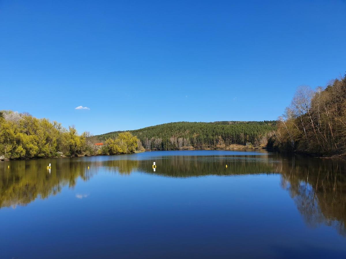 Holzhaus Am See Mit Panoramablick Trausnitz Kültér fotó